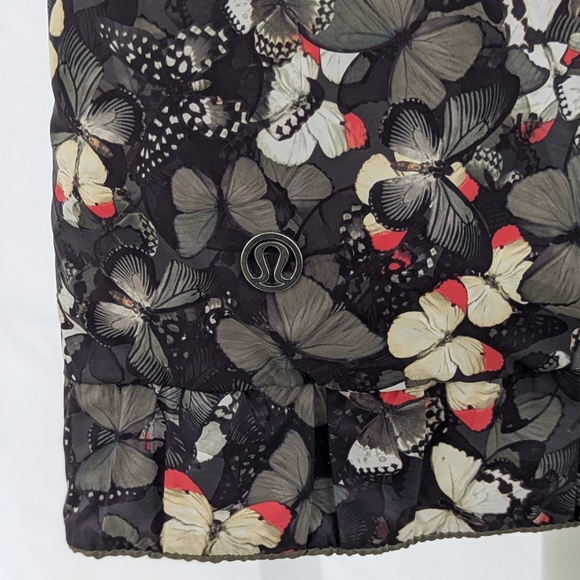 Lululemon | The Fluffiest Reversible Down Vest Olive Green Butterflies Size 2 - Picture 12 of 16